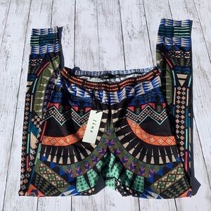 Aztec print leggings